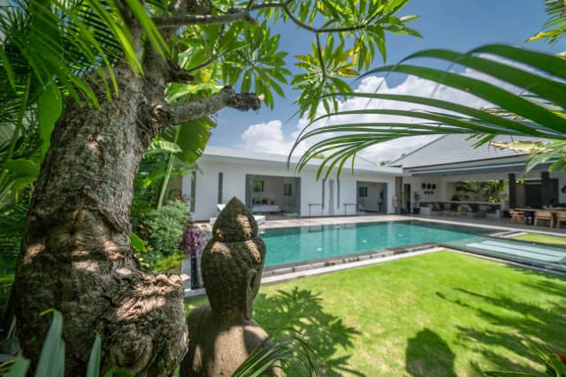 Villa Tira